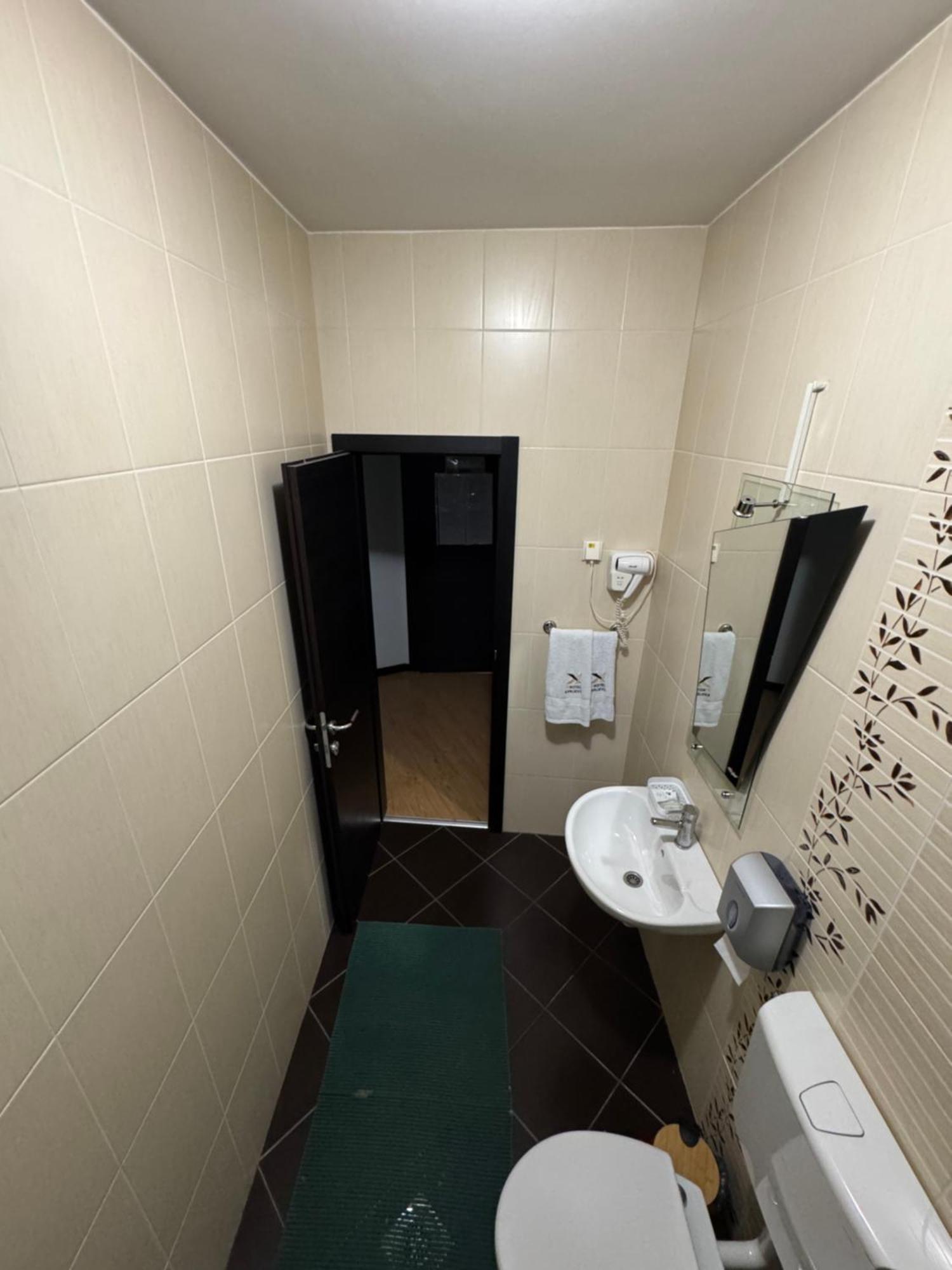 Motel Krnjevo Buitenkant foto